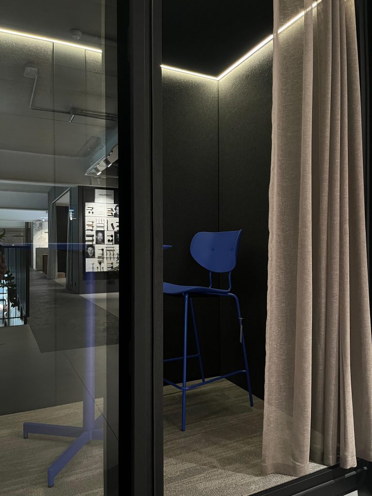 ARKA Silent DUO acoustic office pod interior detail